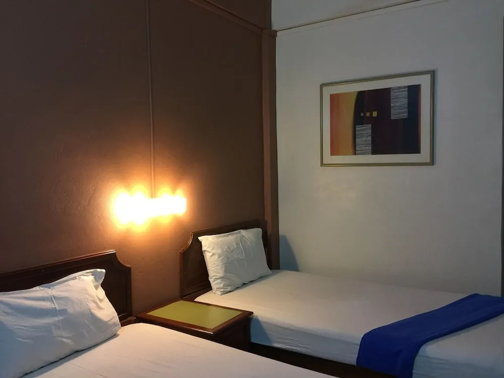 OYO 335 Top Inn Khaosan