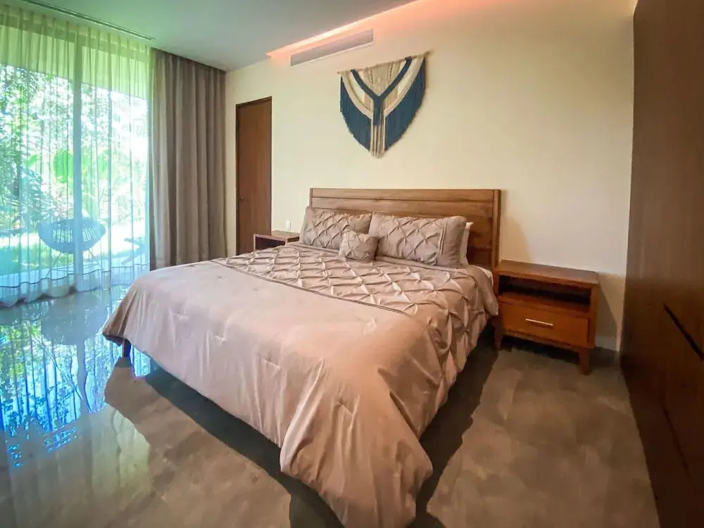 Friends and Family Luxury Apartment