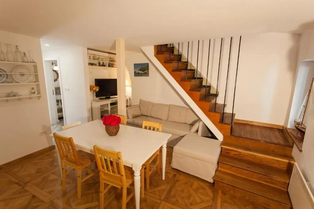 Barbarossa House