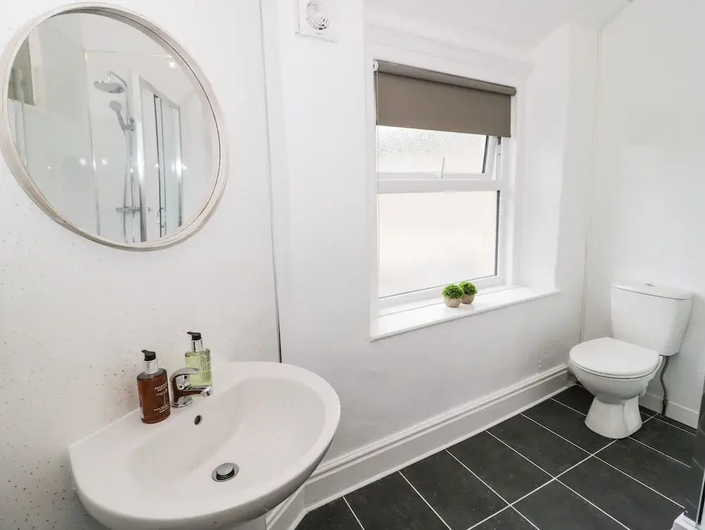Gerrard House Apartment