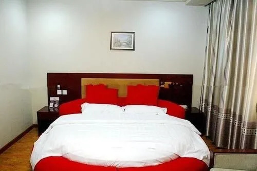 Yinzuo Jiayi Hotel (Dongying Huanghe Road Wanda Plaza)