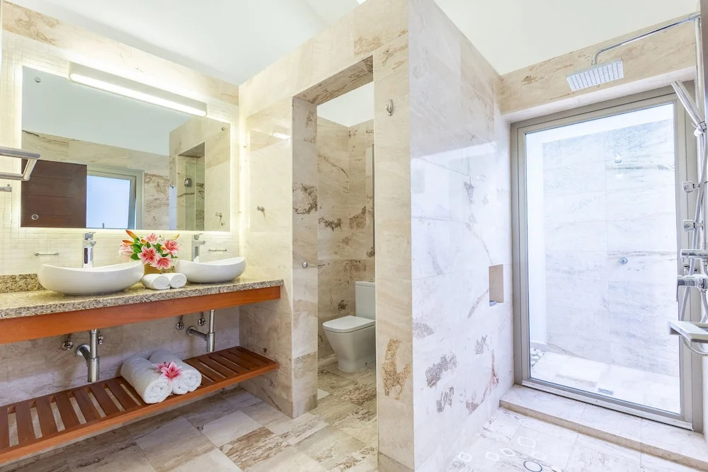 Villa Desiree 5BR Cocotal Luxury Villa Pool Maid