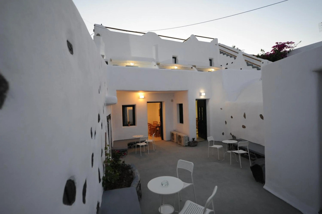 Manias Fira Residences