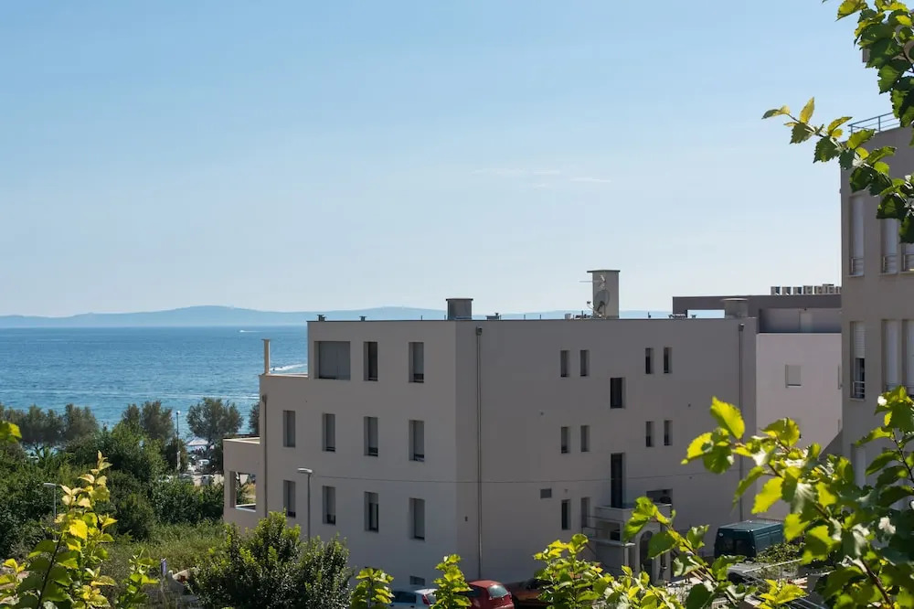 Luxury Rooms Near the Beach