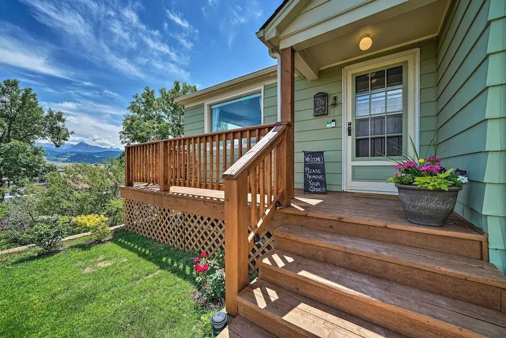 Yellowstone Country Family Home w/ View & Hot Tub