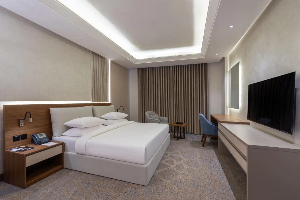 Voyage Hotel & Suites