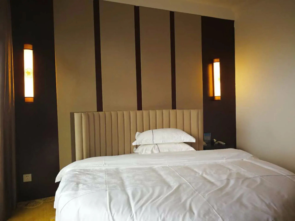 Yangshou Jiangpanhuayuan Hotel