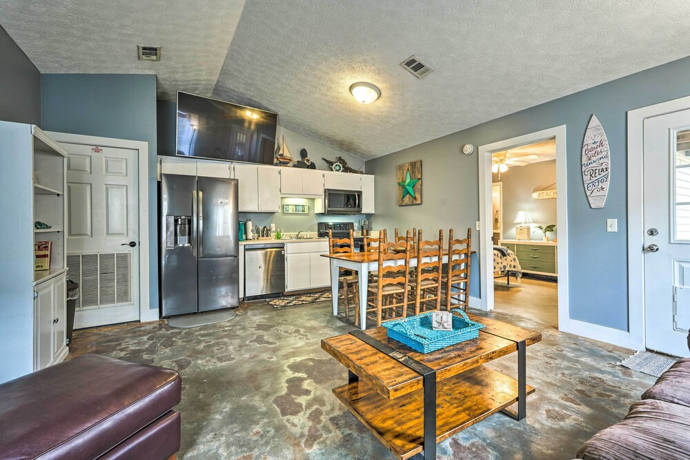 PCB Duplex w/ Patio - Steps to Beach!