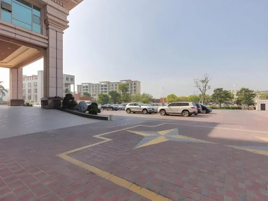 Vienna International Zhongshan North Station