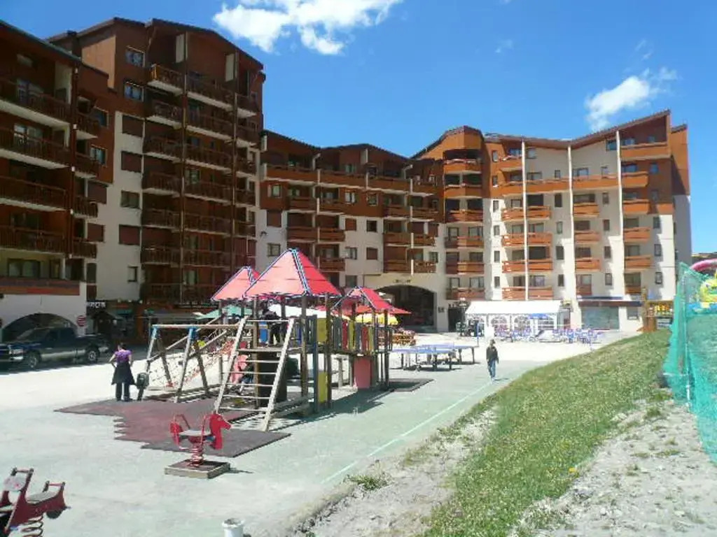 Appartement Les Menuires, 1 pièce, 4 personnes - FR-1-178-41