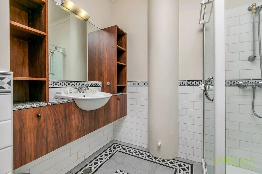 QV Lovely Princes Wharf Studio - 974