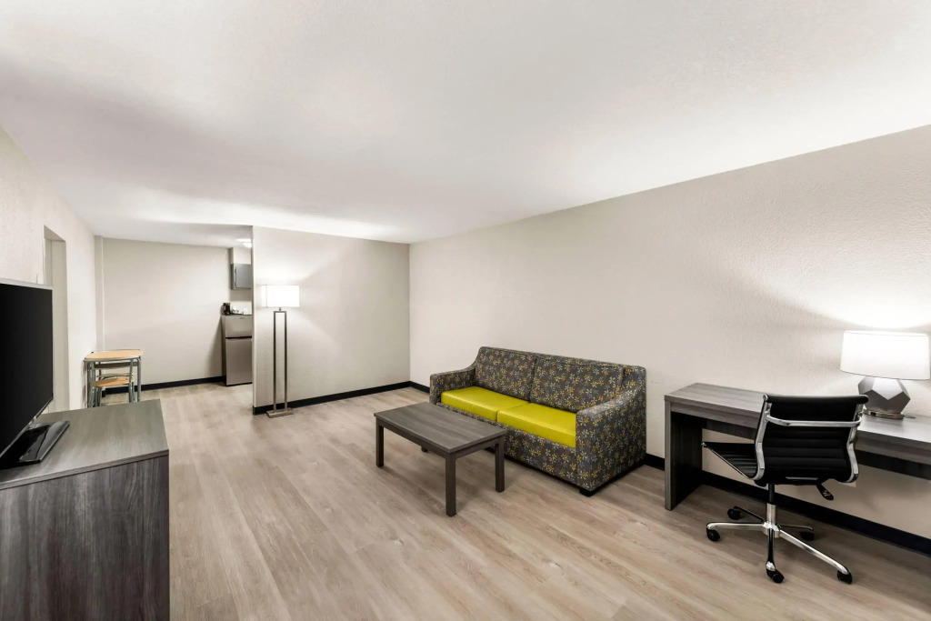 Clarion Pointe Rhinelander Downtown
