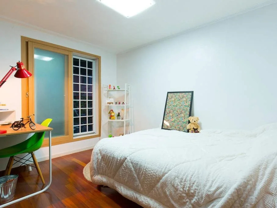 Six Morning Guesthouse