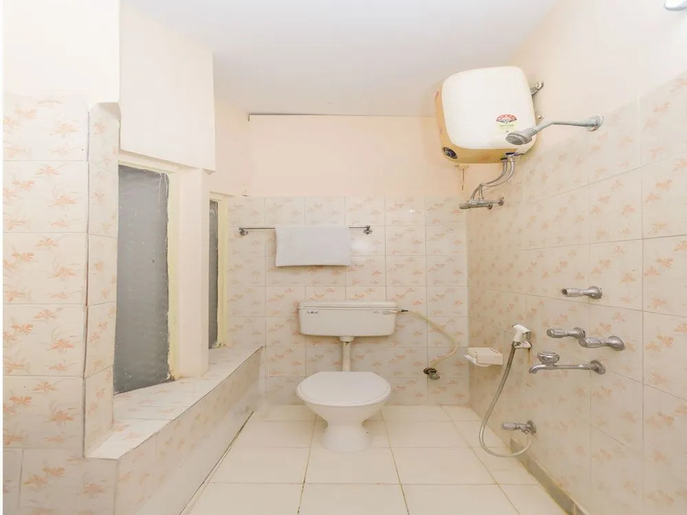 OYO 8998 Hotel Aayash