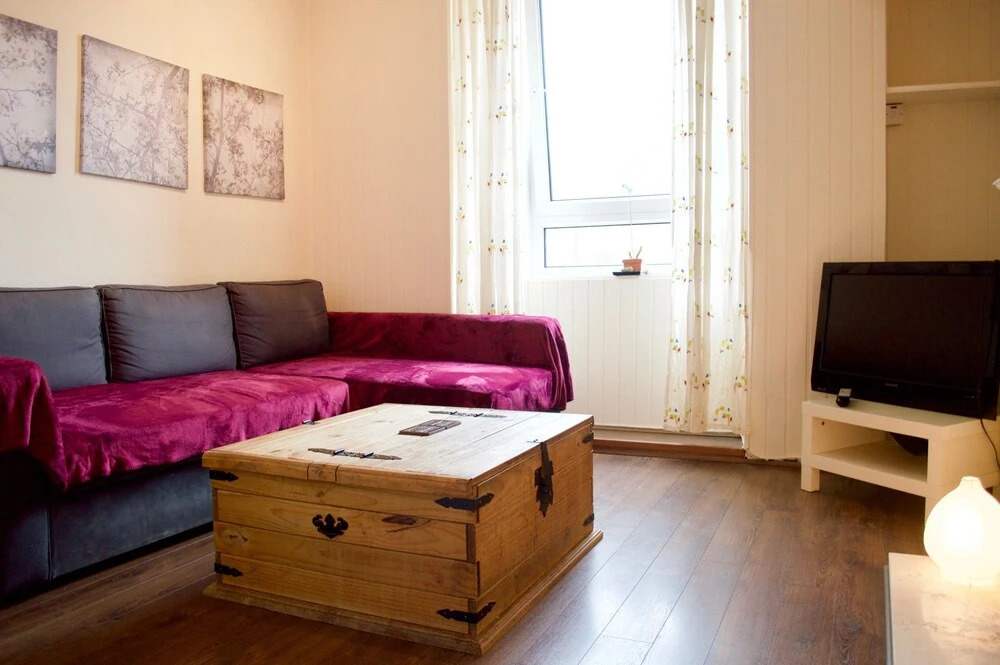1 Bedroom Flat Near Dalry Area