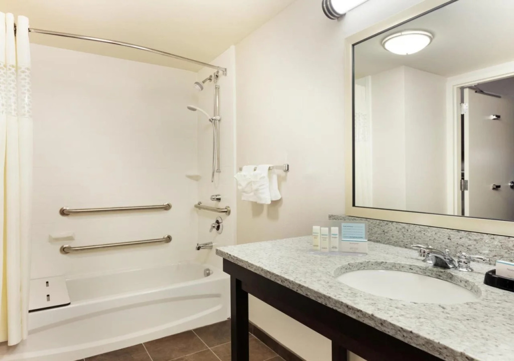 Hampton Inn and Suites Camp Springs