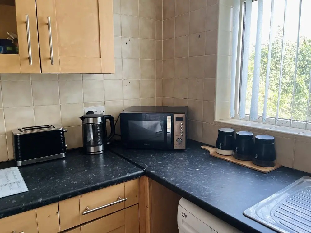 Impeccable 3-bed House in Rotherham