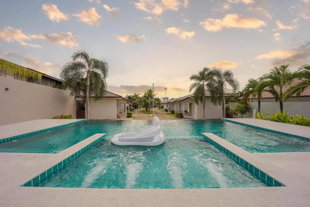 AKARD Private Villas Sattahip