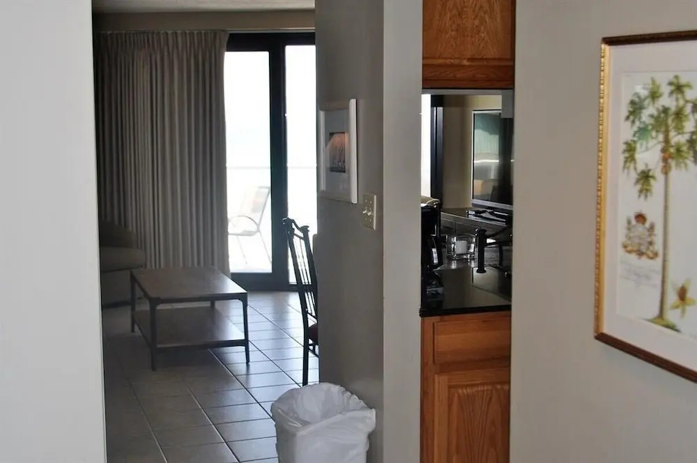 Beachside Two 4255 - flr5 - 1BR 1BA + Bonus Room - (6)