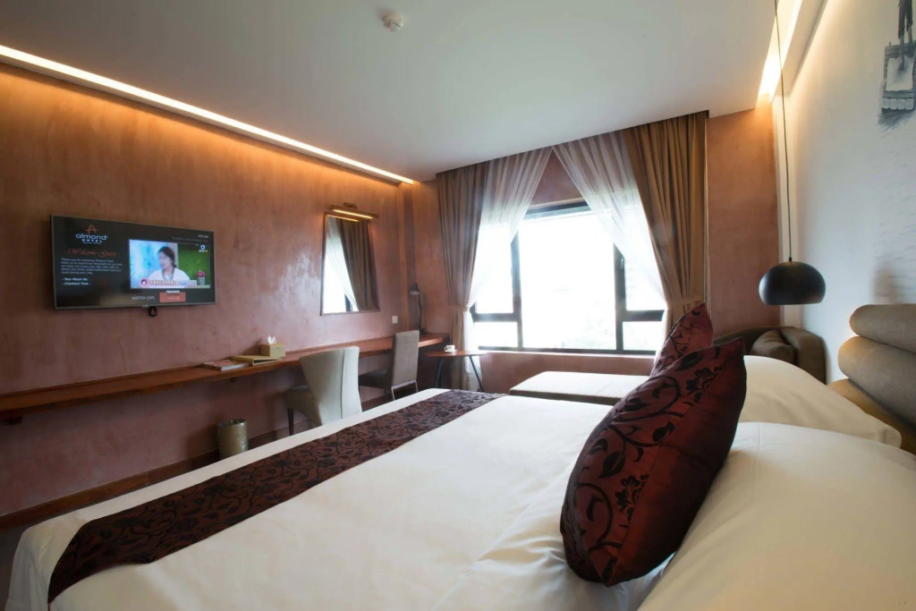 Almond Hotel Bassac River