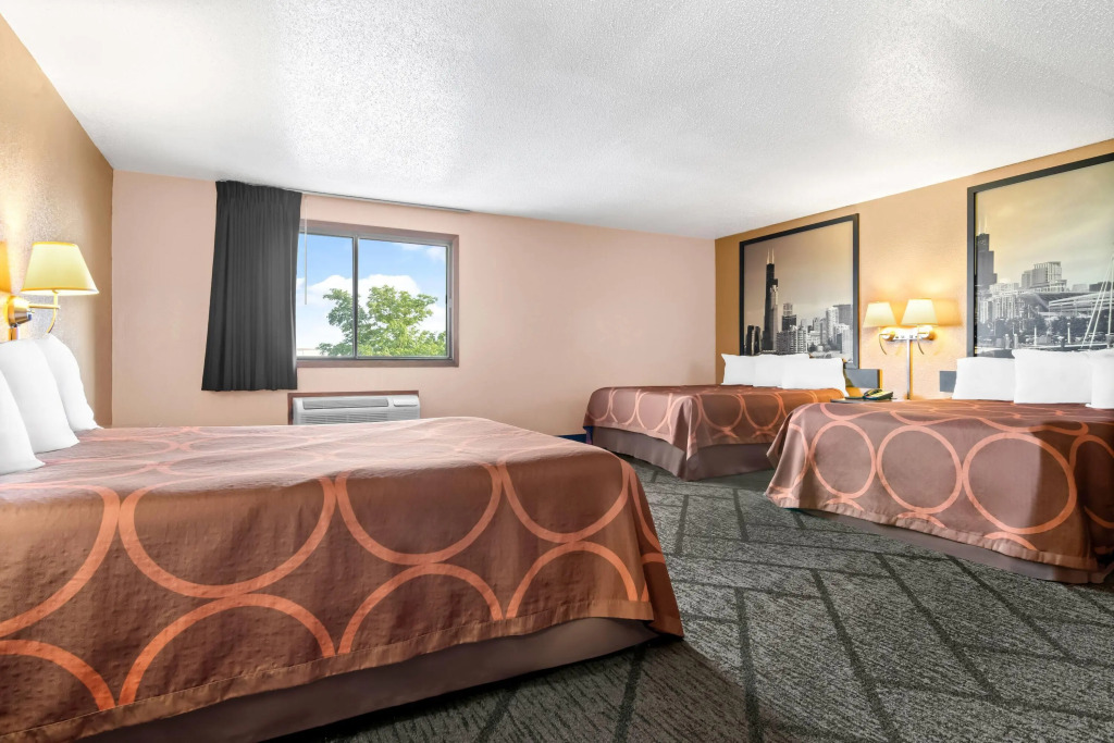 Super 8 by Wyndham Bourbonnais/Kankakee Area