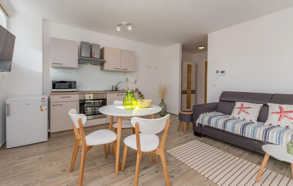 Awesome Apartment in Zadar With Wifi