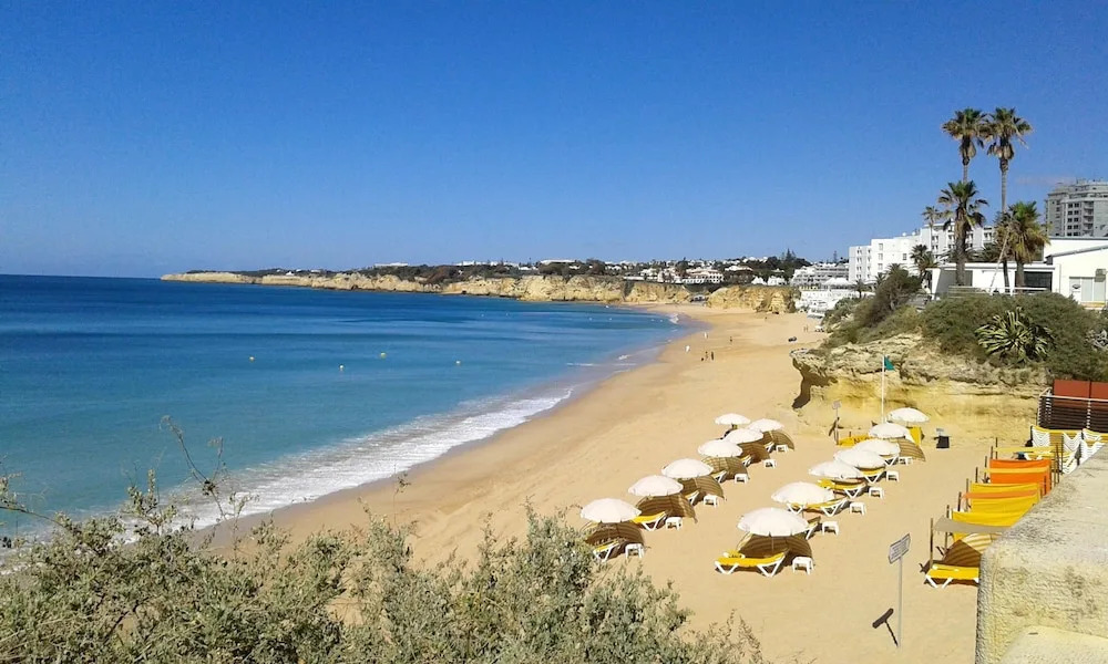 Apartment With 2 Bedrooms in Armação de Pêra, With Wonderful sea View