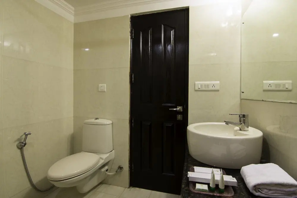 Treebo Four Sight Sector - 14 Gurgaon