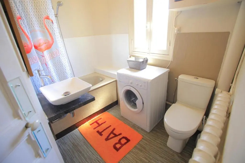 Nice apartment 10 minutes from Paris