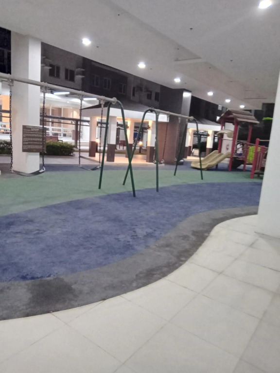 Family freindly 2 bedroom condo at Vine Residences