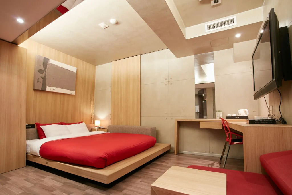 Tria Hotel