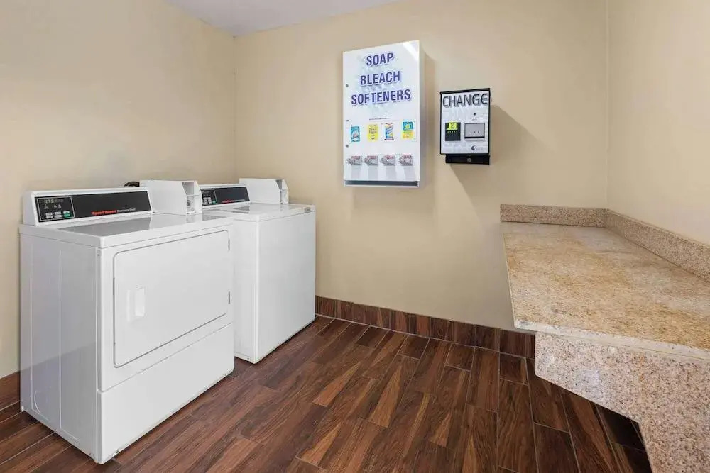 Days Inn By Wyndham Wauseon