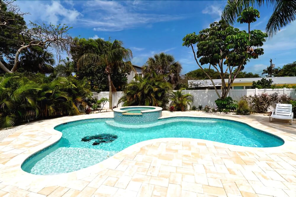 Manatee Cottage 2 Bedrooms 2 Bathrooms Home
