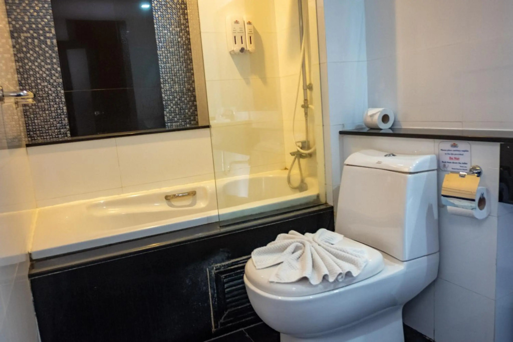 Phuket Seaview Resotel