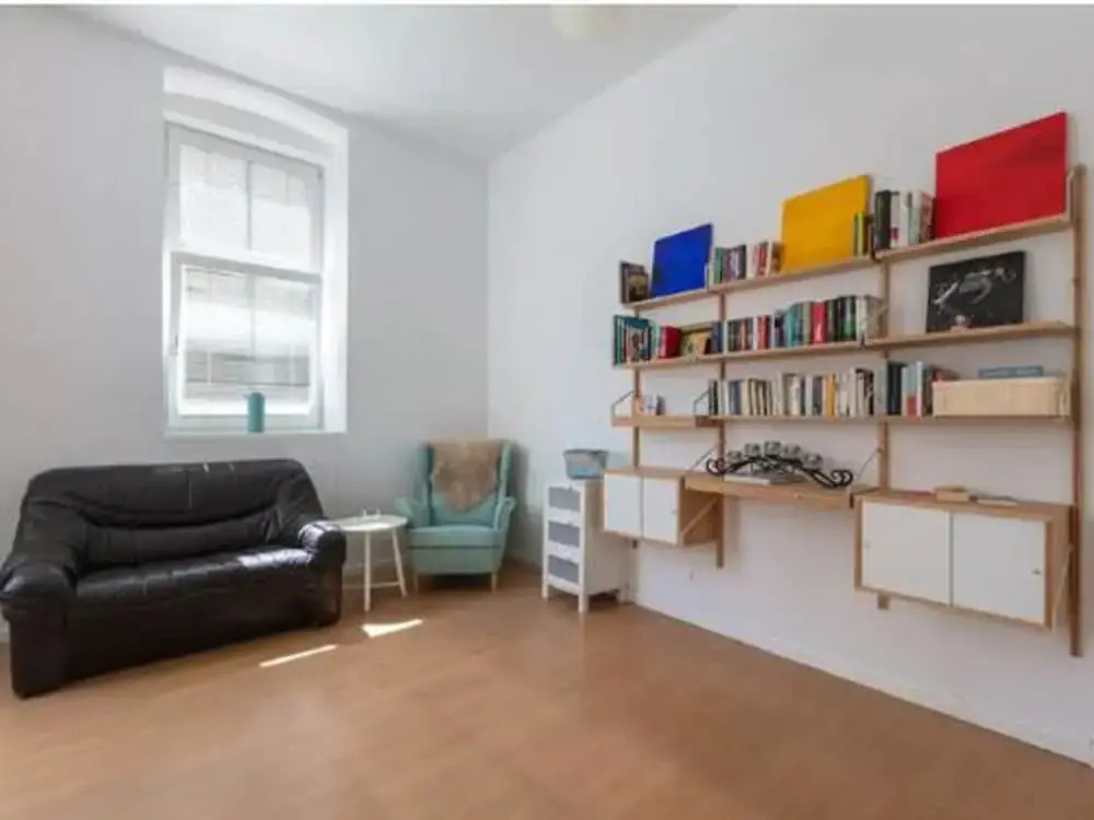 Modern Apartment in Vienna With Library