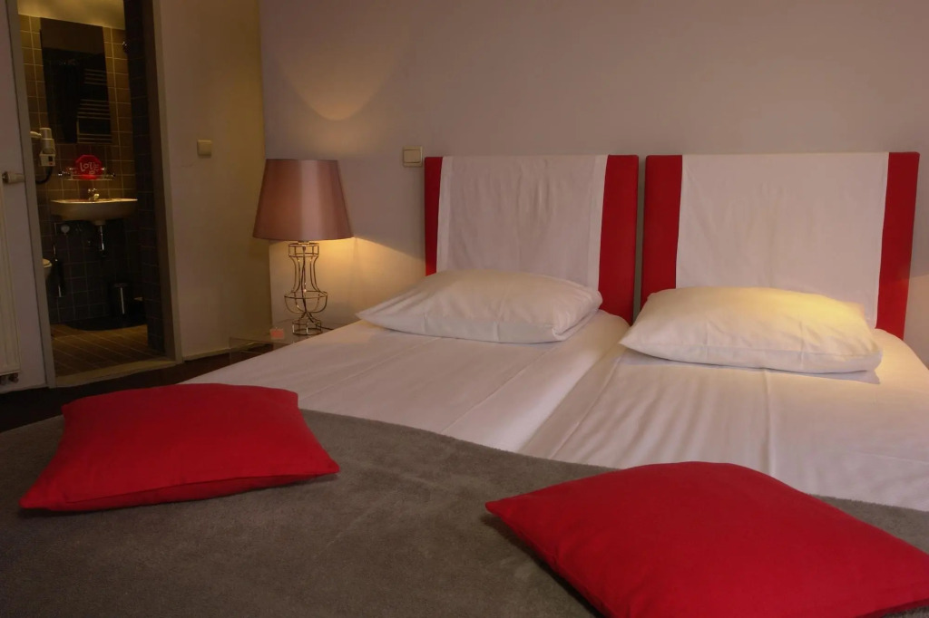 Monty Small Design Hotel