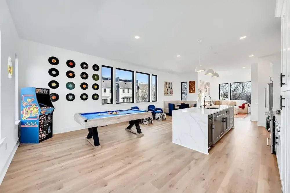 4 Rooftop Decks 4 Hot Tubs Game Rooms Sauna