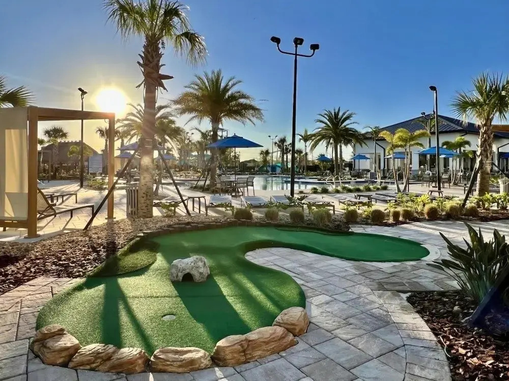 Stunning 4 Bed Townhome With Splash Pool-1160ks 4 Bedroom Townhouse