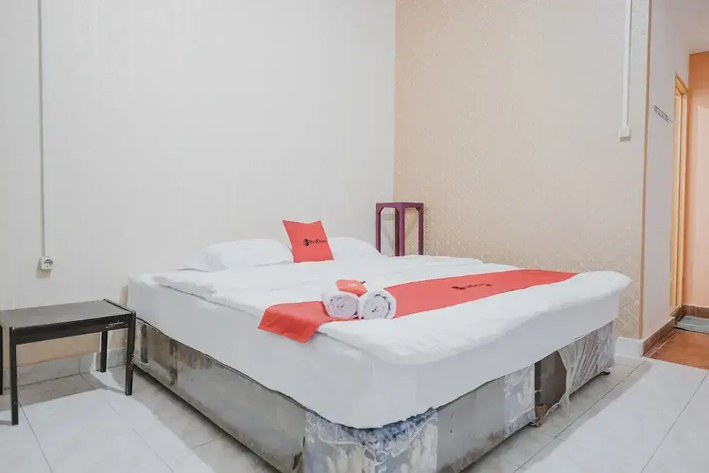 RedDoorz Syariah near Mall Boemi Kedaton Lampung