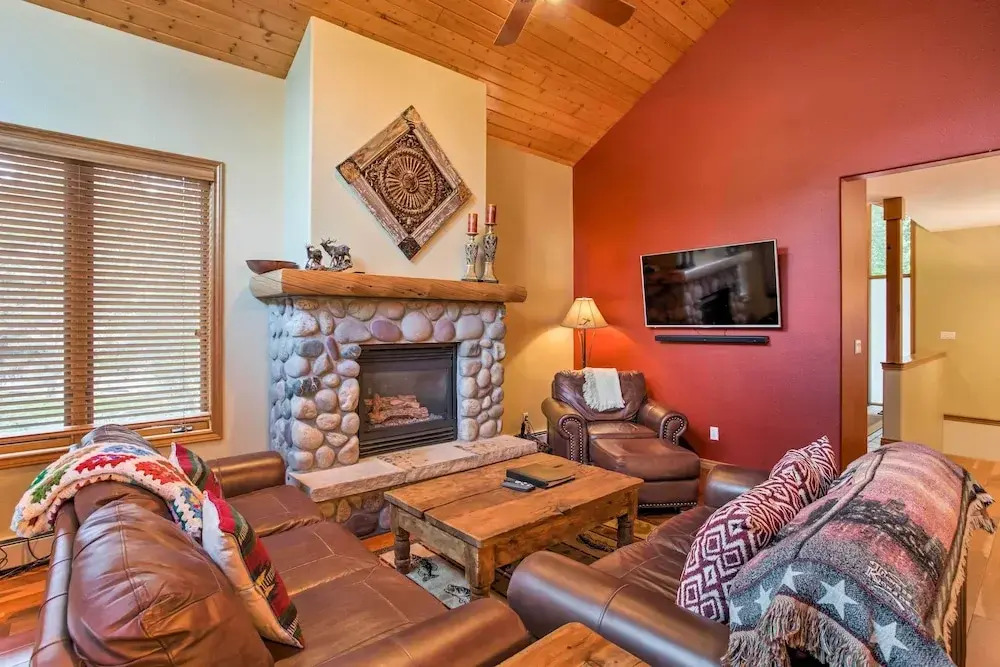Steamboat Springs Townhome: 1 Block to Ski Lifts!