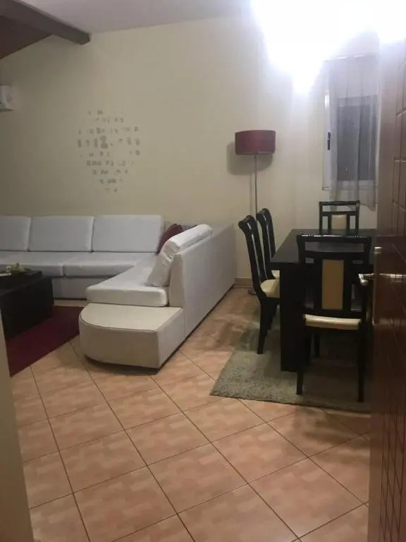 Lovely 2 bedroom apartment