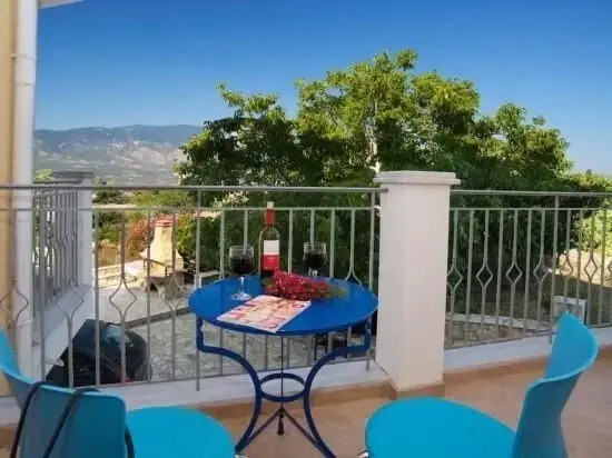 Kazarma Apartments at Klismata village
