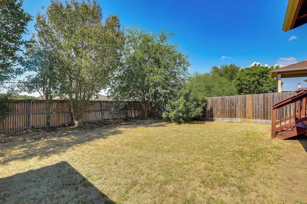 San Antonio Area Home w/ Deck, 14 Mi to Dtwn!