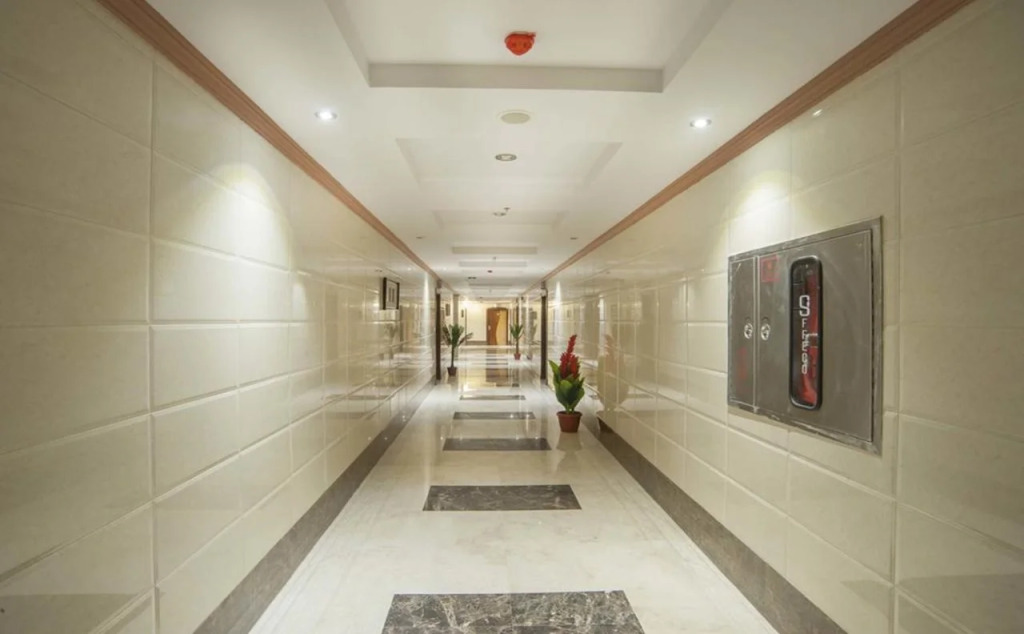 Al Ezzah Palace Hotel Suites
