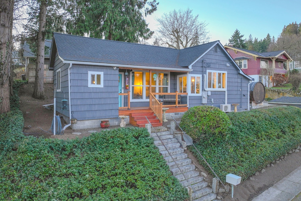 Walk to Shipyard: Bremerton Home w/ Patio!