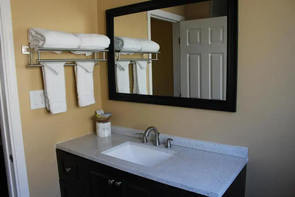 Carmel Wayfarer Inn