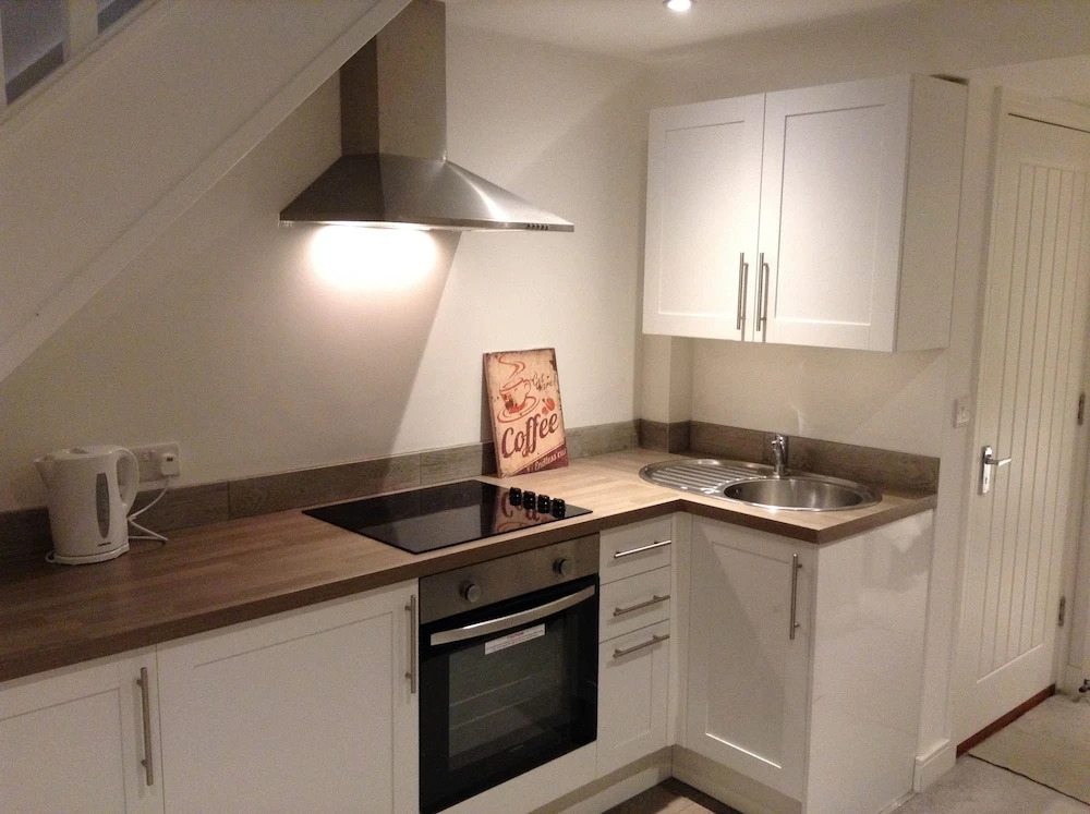 Stylish Home Central Windsor-Walk 2 All The Sights - By Tempstay