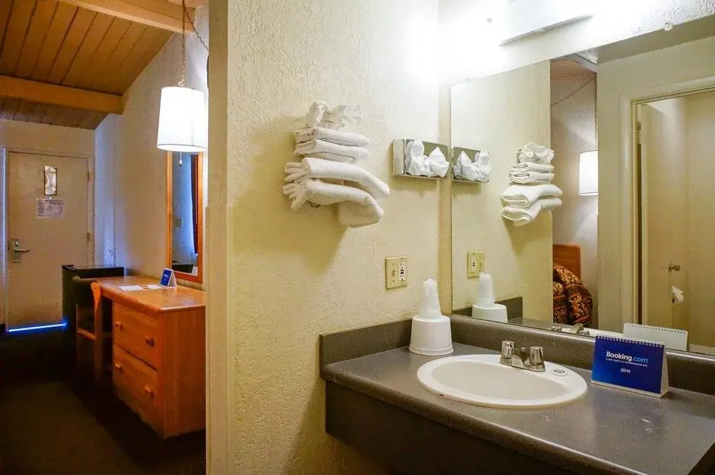 Super 8 by Wyndham San Jose Airport
