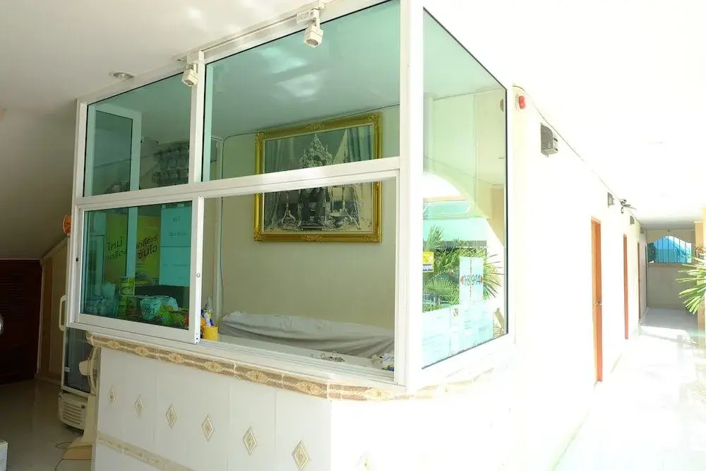 R J House Resort