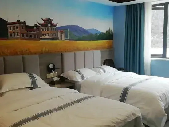 Kangding Xinduqiao Yunxuan Star River Hotel